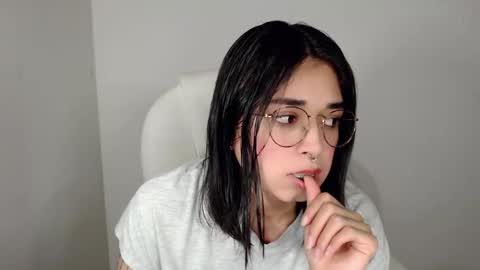 Snapshot of misha__sweet__27 chatting on January 31, 1:11 am misha online show from January 31, 1:11 am