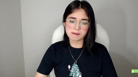 Snapshot of misha__sweet__27 chatting on February 24, 6:03 am misha online show from February 24, 6:03 am
