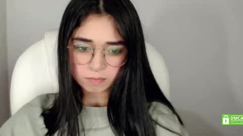 Snapshot of misha__sweet__27 chatting on October 15, 4:48 am misha online show from October 15, 4:48 am