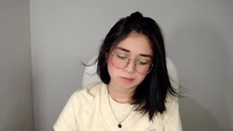 Snapshot of misha__sweet__27 chatting on January 28, 3:04 am misha online show from January 28, 3:04 am