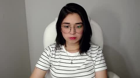 Snapshot of misha__sweet__27 chatting on January 23, 5:45 am misha online show from January 23, 5:45 am