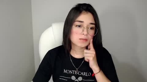 Snapshot of misha__sweet__27 chatting on January 19, 7:04 am misha online show from January 19, 7:04 am