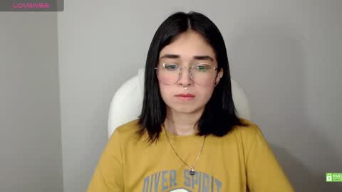 Snapshot of misha__sweet__27 chatting on February 20, 7:34 am misha online show from February 20, 7:34 am