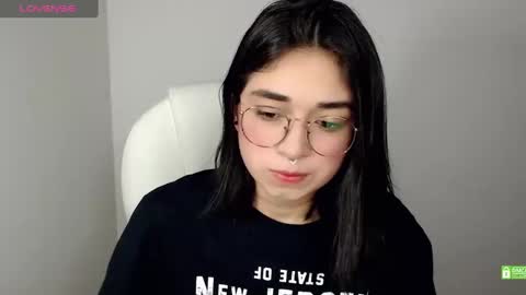 Snapshot of misha__sweet__27 chatting on February 13, 4:43 am misha online show from February 13, 4:43 am