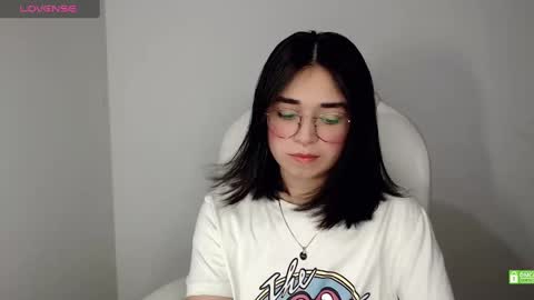 Snapshot of misha__sweet__27 chatting on March 12, 1:58 am misha online show from March 12, 1:58 am