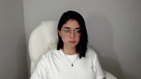 Snapshot of misha__sweet__27 chatting on January 24, 3:32 am misha online show from January 24, 3:32 am