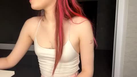 Molly online show from February 21, 9:59 pm