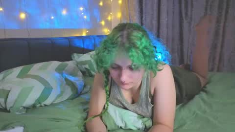 Kate online show from May 4, 7:28 pm