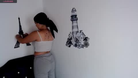 Nicol online show from December 16, 9:20 pm