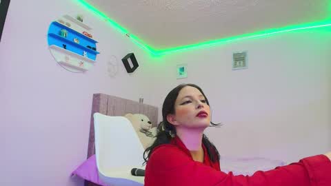 misofialeal online show from November 24, 6:43 pm