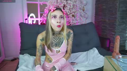 miss___angel online show from May 4, 11:14 am