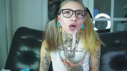 miss___angel online show from March 10, 11:03 am