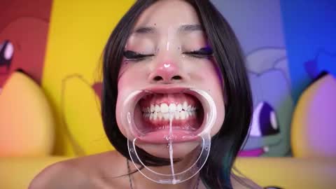 Ally online show from December 18, 7:18 pm