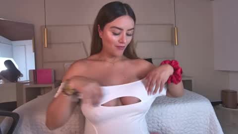 miss__ary_ online show from May 19, 11:50 am