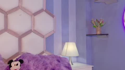 miss__jones_ online show from May 25, 5:01 pm