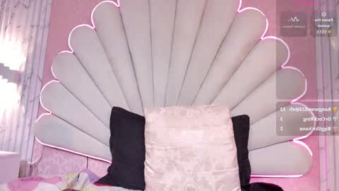 miss__smith_ online show from November 12, 6:17 pm