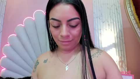 miss__star_ online show from May 12, 4:13 pm