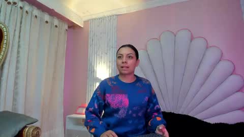 miss__star_ online show from May 20, 4:37 pm