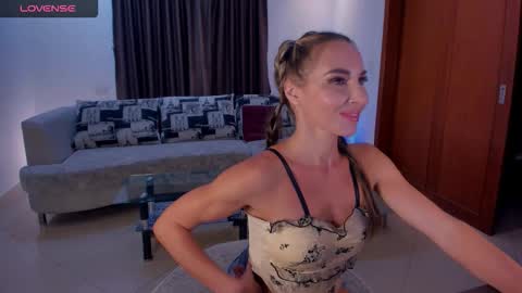 miss_bikini online show from October 4, 5:57 am