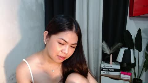 Briella online show from May 5, 3:48 pm