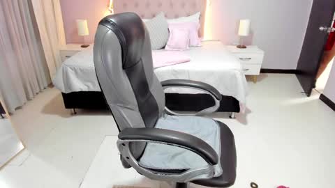 Cataleya online show from May 12, 4:13 pm