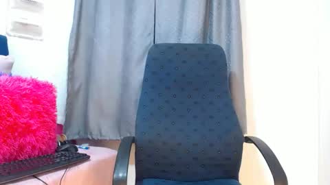 miss_cuteface online show from October 18, 9:27 pm