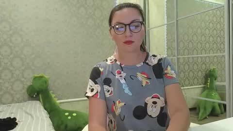 miss_divora online show from September 17, 3:54 pm