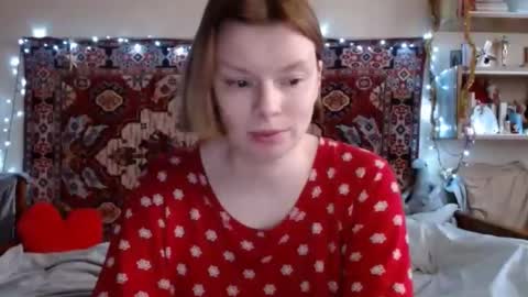 Elis online show from December 24, 12:44 pm
