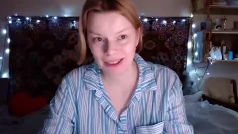 Elis online show from December 11, 12:34 pm