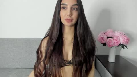 Snapshot of miss_emilyy chatting on October 9, 8:13 pm Emily online show from October 9, 8:13 pm