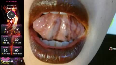 Snapshot of miss_evoleth2 chatting on October 9, 10:36 pm Miss Evoleth online show from October 9, 10:36 pm