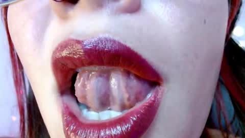 Snapshot of miss_evoleth2 chatting on February 20, 4:50 am Miss Evoleth online show from February 20, 4:50 am