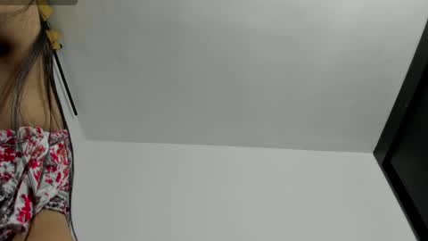 miss_eylens online show from May 22, 1:58 am