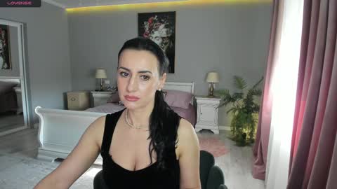 Miss Giulia online show from February 11, 11:53 am