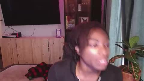 Miss Ivory online show from March 22, 11:00 pm