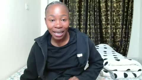Miss Kiarrafit online show from May 3, 4:43 pm