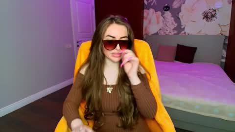 miss_kiten online show from May 19, 1:56 am
