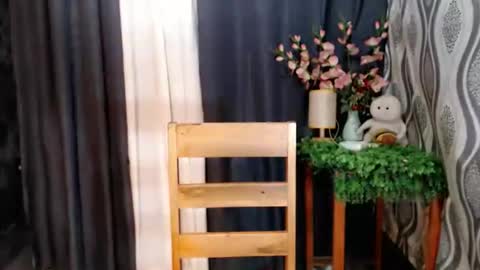 miss_kyrstyn online show from October 11, 8:19 am