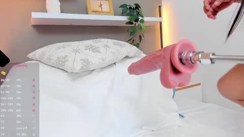 miss_lori_ online show from May 24, 2:27 pm
