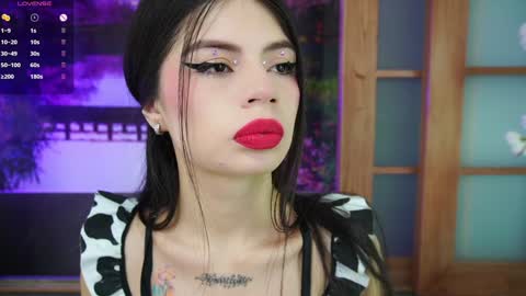miss_lucyla online show from January 18, 11:11 am