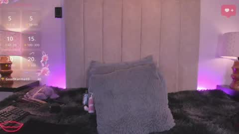 miss_milf_ online show from May 16, 8:30 pm