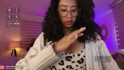 Amy Olivera online show from May 8, 12:19 pm