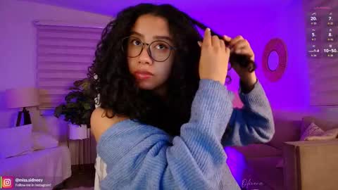 Amy Olivera online show from May 1, 11:46 am