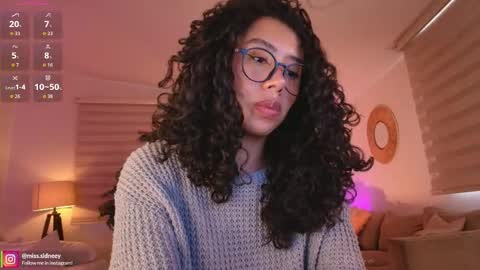 Amy Olivera online show from May 26, 1:54 pm
