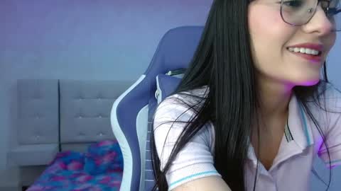 miss_sofiii online show from April 2, 1:41 pm