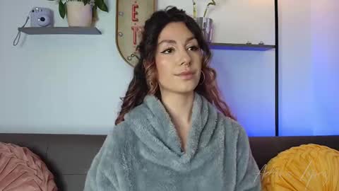 Adara Lpez online show from September 24, 1:04 am