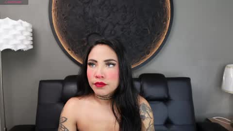 Vaiolette online show from May 11, 11:01 am
