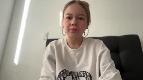 Ameliahs online show from December 3, 12:29 pm