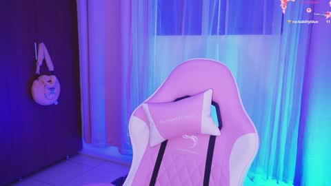 missara_ online show from December 17, 2:27 am