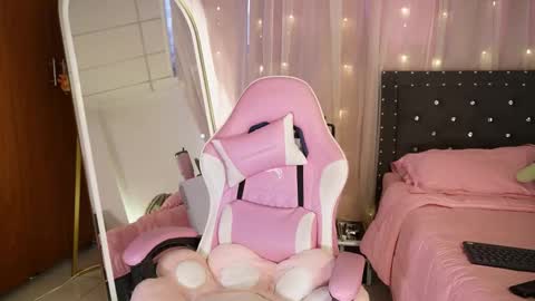 missara_ online show from March 21, 7:08 pm